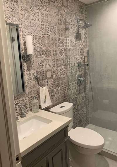 Boca Raton Guest Bathroom